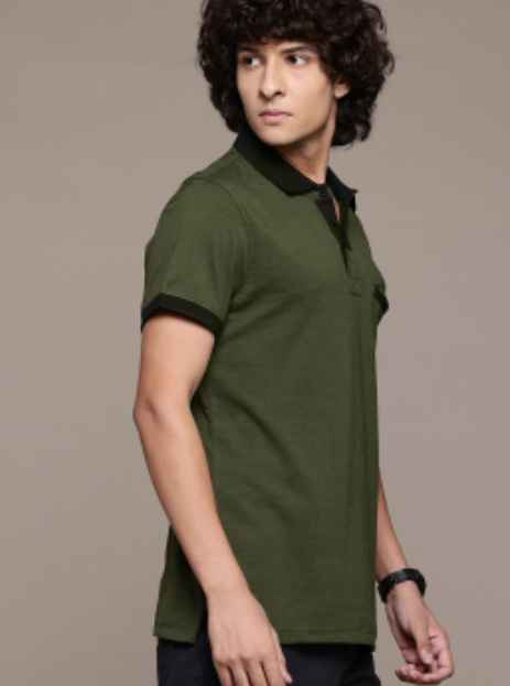 Roadster Men Polo Collar T-shirt