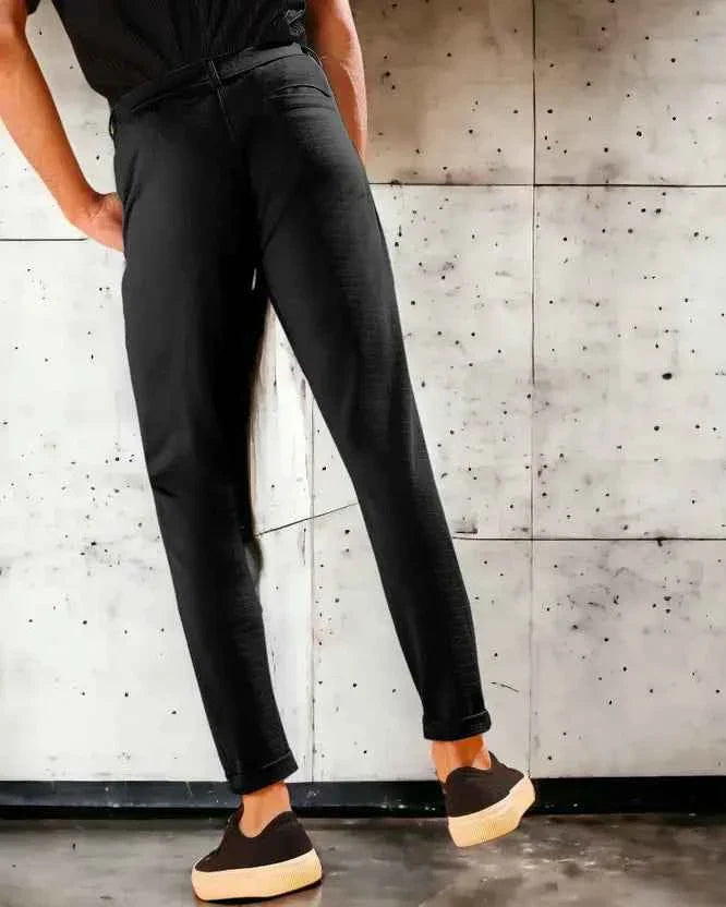 Men Regular Fit Black Cotton Blend Trouser