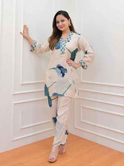 GRECIILOOKS Anarkali Kurta-Set for Women – Viscose Rayon Printed Kurta & Straight Pant | Festive Indian Traditional Outfit Dress for Functions & Puja | Trendy Travel & Streetwear Look for Women | Hangouts | Picnic | Vacation Wear |3/4 Half Sleeeve