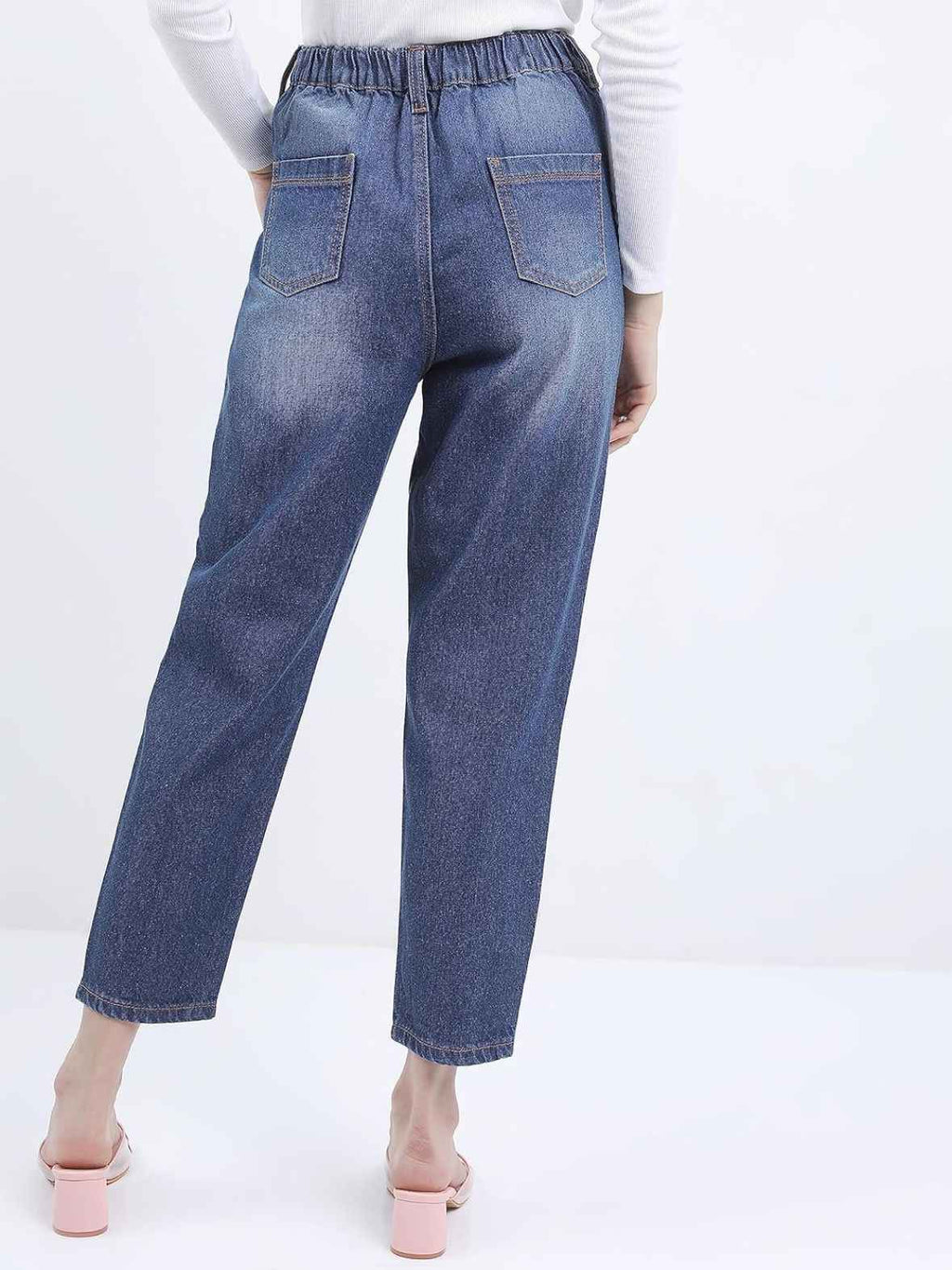 Women's Relaxed Fit Mid Rise Jeans