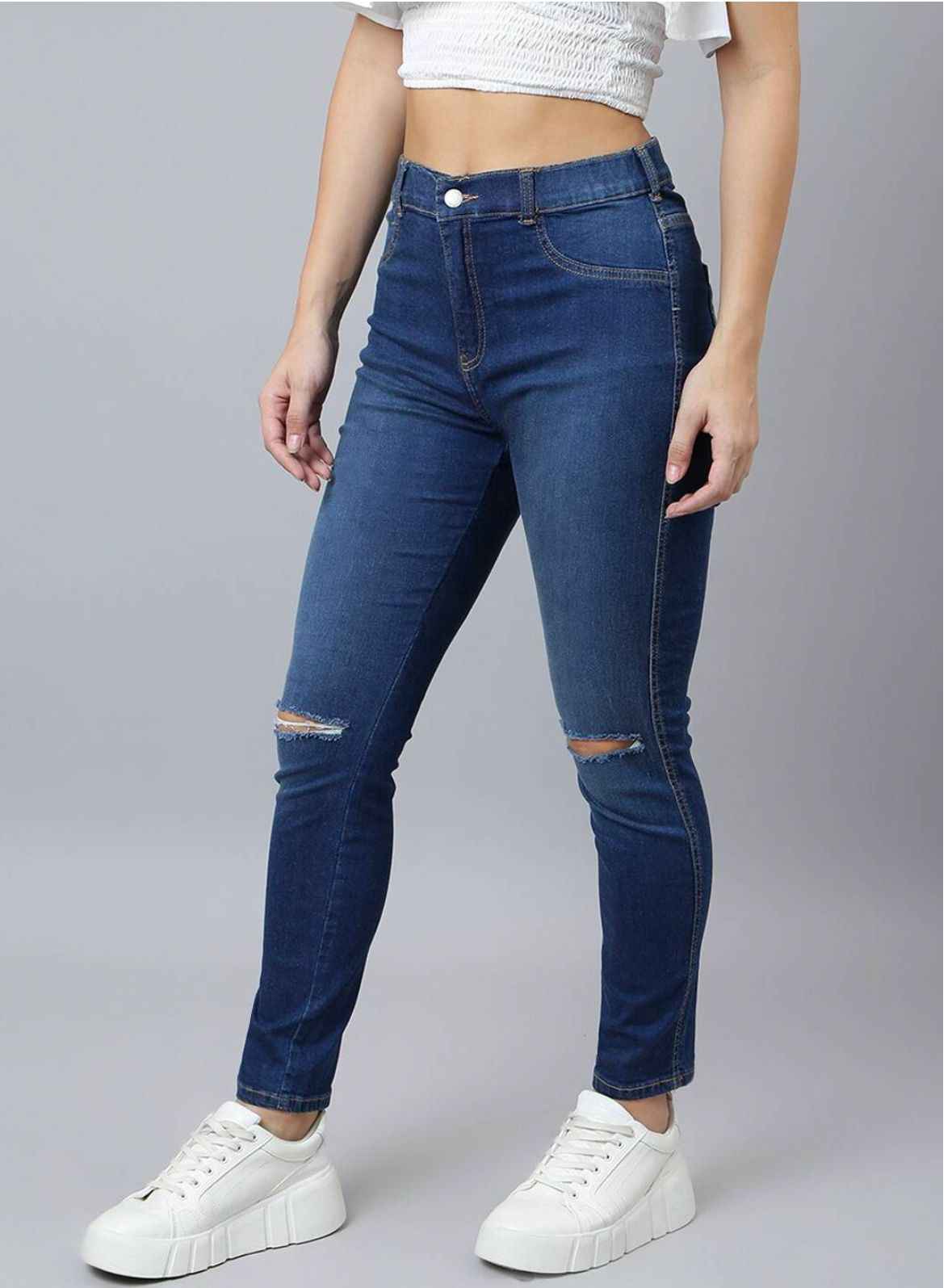 Women Skinny Fit High-Rise Slash Knee Light Fade Stretchable Jeans
