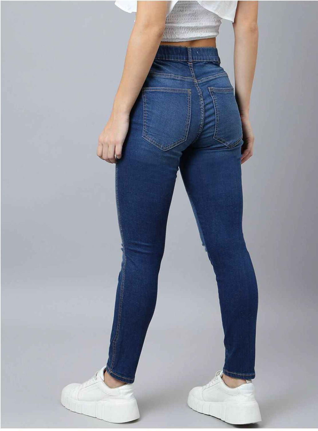 Women Skinny Fit High-Rise Slash Knee Light Fade Stretchable Jeans
