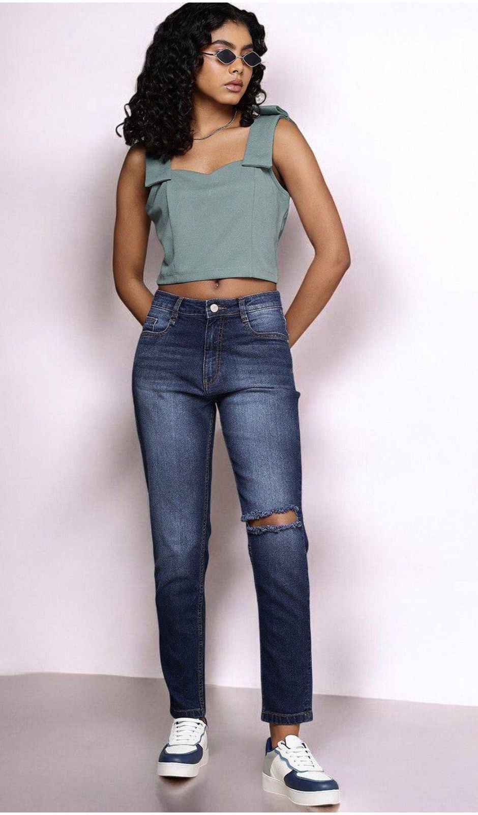 Women Knee Light Fade Stretchable Jeans