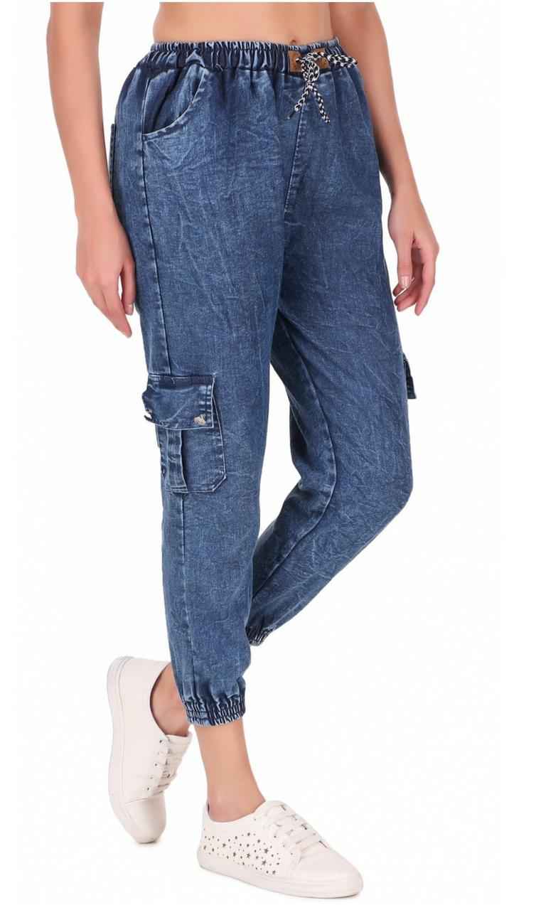 Women Jogger Fit Mid Rise Blue Jeans