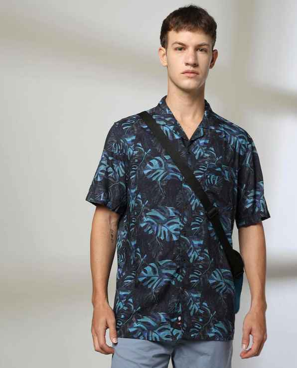 Netplay Men Tropical Print Regular Fit Shirt