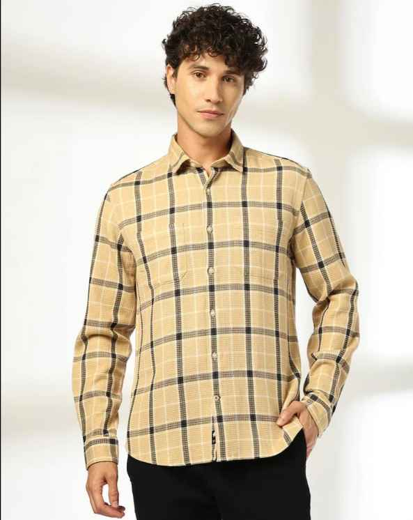 Netplay Men NP 50 Checked Slim Fit Cotton Shirt with Patch Pockets