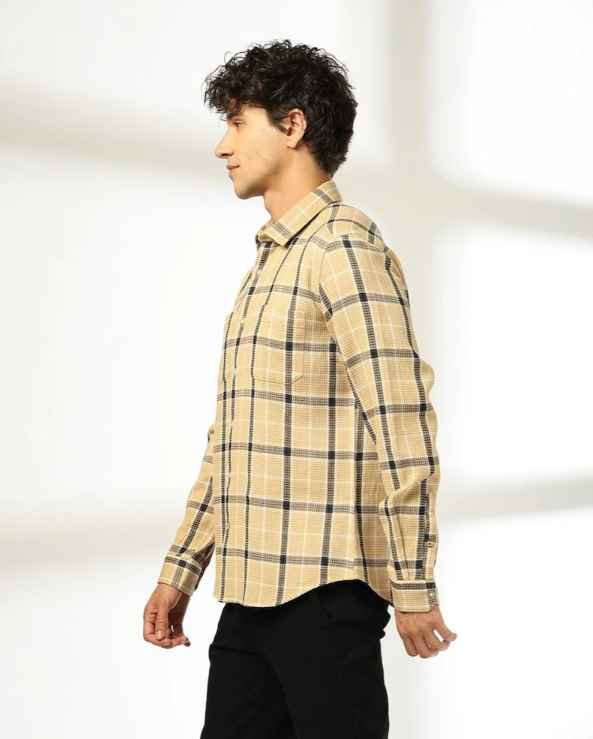 Netplay Men NP 50 Checked Slim Fit Cotton Shirt with Patch Pockets