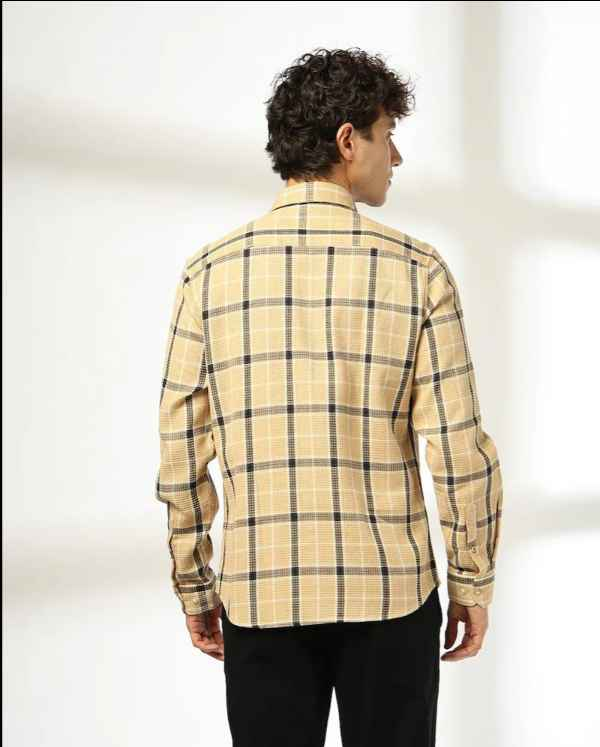 Netplay Men NP 50 Checked Slim Fit Cotton Shirt with Patch Pockets