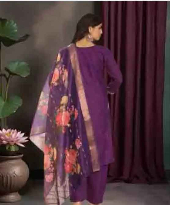 Embroidered Reyon Slub Chanderi Kurta Set