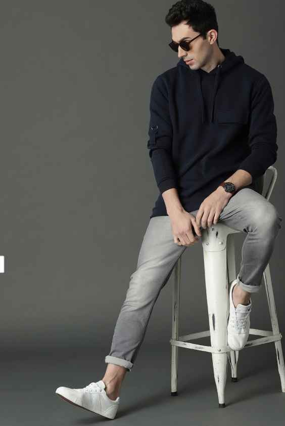 Roadster Men Navy Blue Solid Hooded Sweatshirt