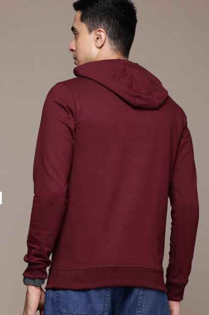 Roadster Solid Regular Fit Kangaroo Pocket Hooded Sweatshirt