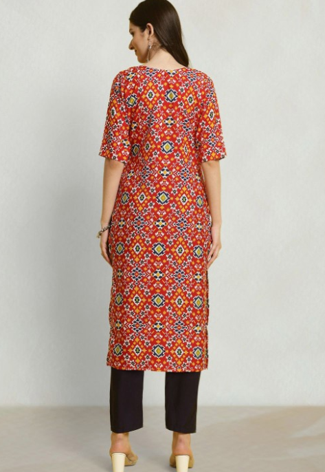 Ethnic Motifs Printed Round Neck Straight Kurta